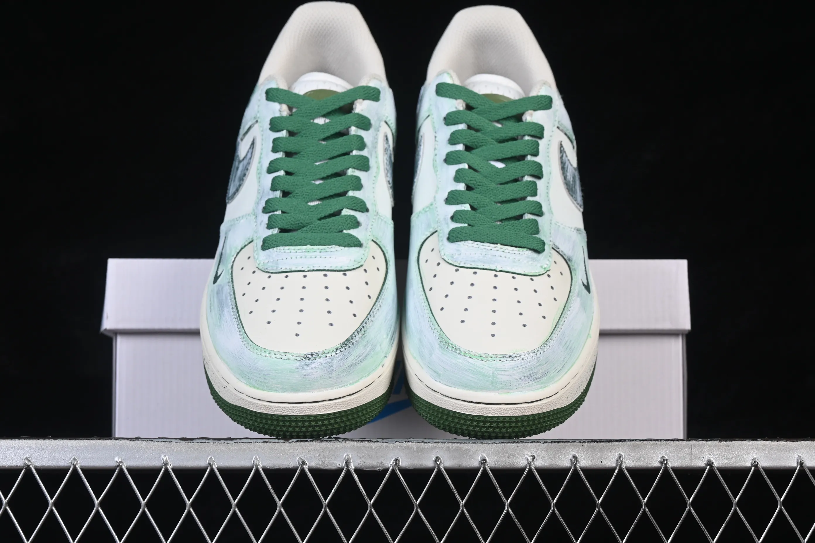All categories Nk Air Force 1 Air Force series Nk Air Force 1 Low Air Force low-top Nike Air Force 1'07 Low "Bamboo In Ink Wash" Hand-painted graffiti Green bamboo ink rhyme Air Force 1 low-top casual sneakers FB1839-123